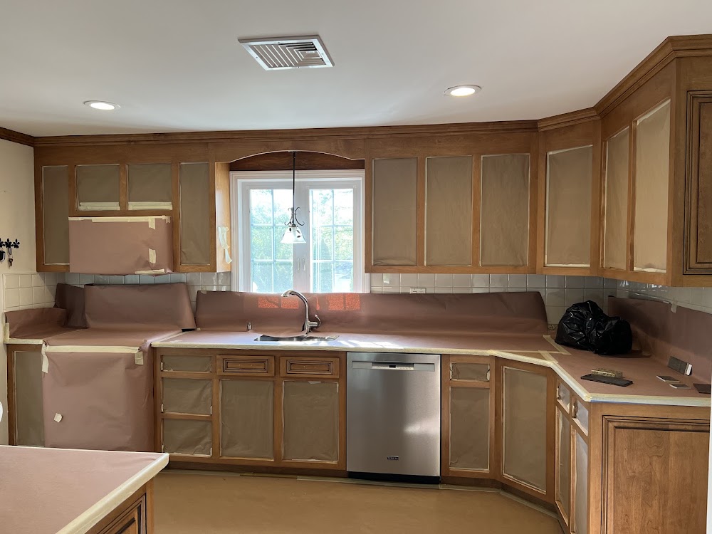 From Distress to Glam LLC - Kitchen Cabinet Refacing Refinishing & Bathtub Reglazing