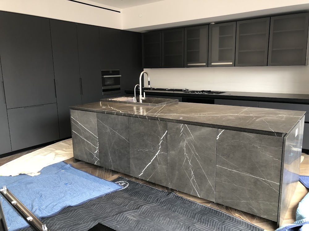 DT CUSTOM MILLWORK AND CABINETS