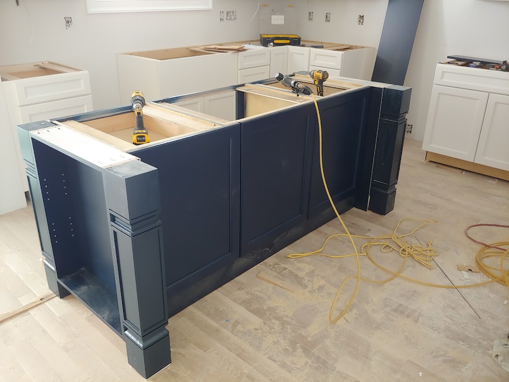 Kitchen Cabinet Outlet